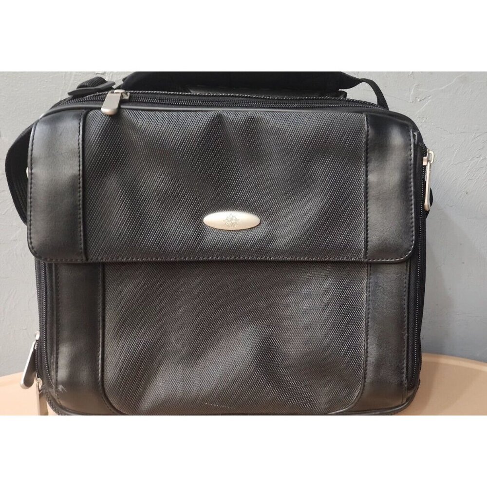 Init Portable DVD Player Black Bag with CD Pockets& Storage 11'' in - Picture 2 of 13